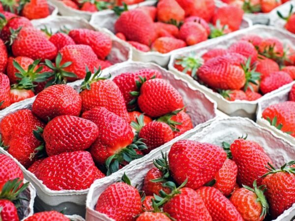 How Many Cups of Strawberries in a Pound? - A Quick Guide