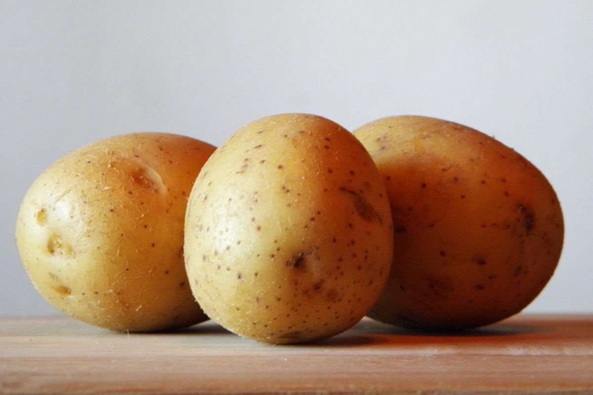 Quick Guide: How Many Potatoes in 2 Lbs?