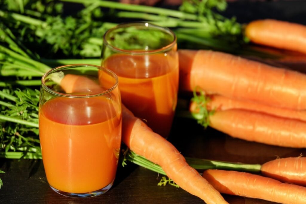 How Much Carrot Juice Is Safe to Drink Daily