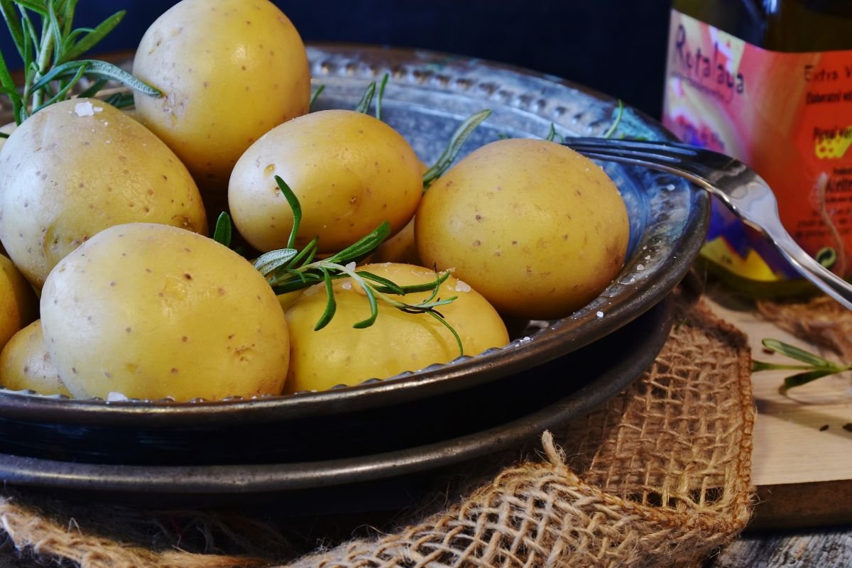 How to Make Salt Potatoes: Easy & Flavorful Syracuse Recipe!