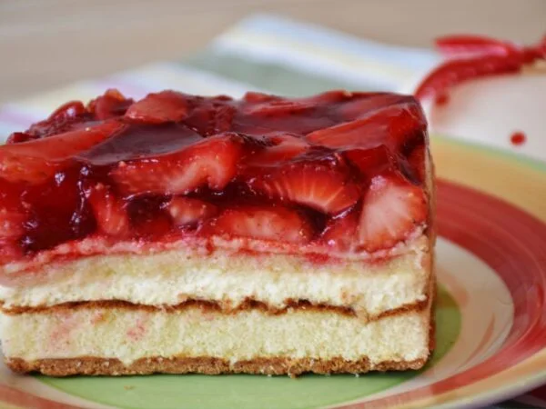 How to Make Strawberry Shortcake Crumble: Easy Recipe