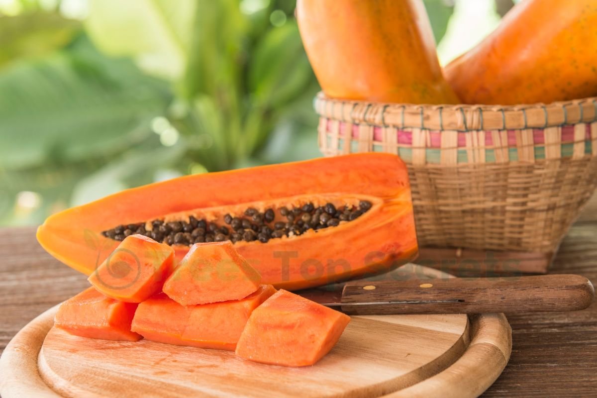 How to Prepare a Papaya for Eating: A Step-by-Step Guide
