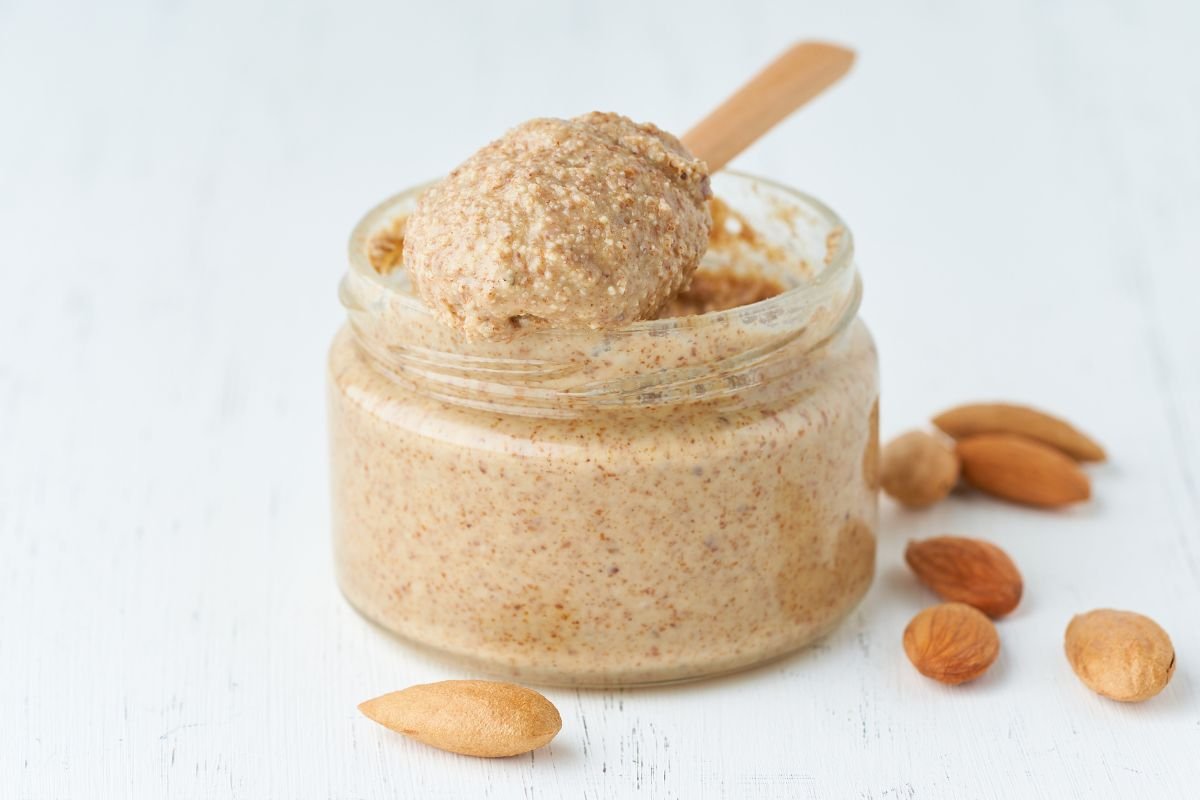 What Can I Use Instead of Almond Meal: Top 10 Substitutes for Baking