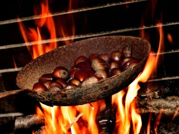 What Do Roasted Chestnuts Taste Like: Your Complete Guide