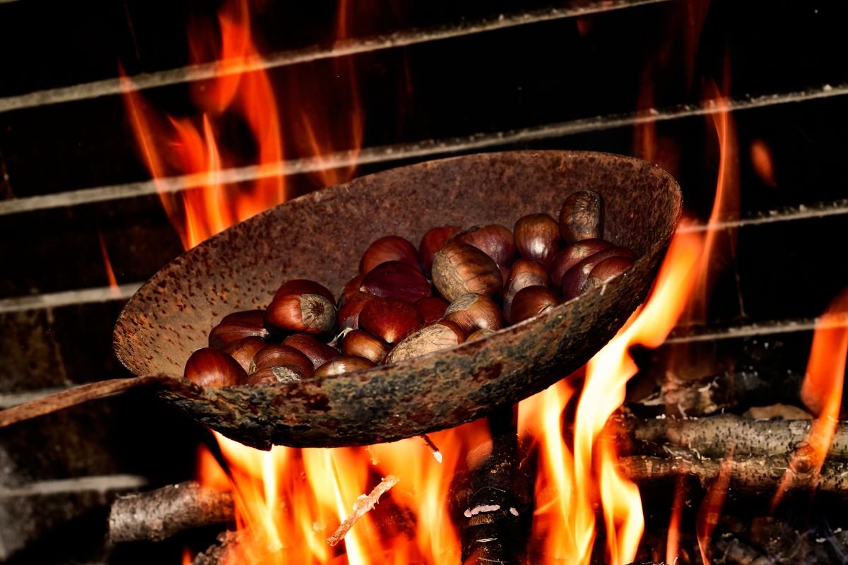 What Do Roasted Chestnuts Taste Like: Your Complete Guide