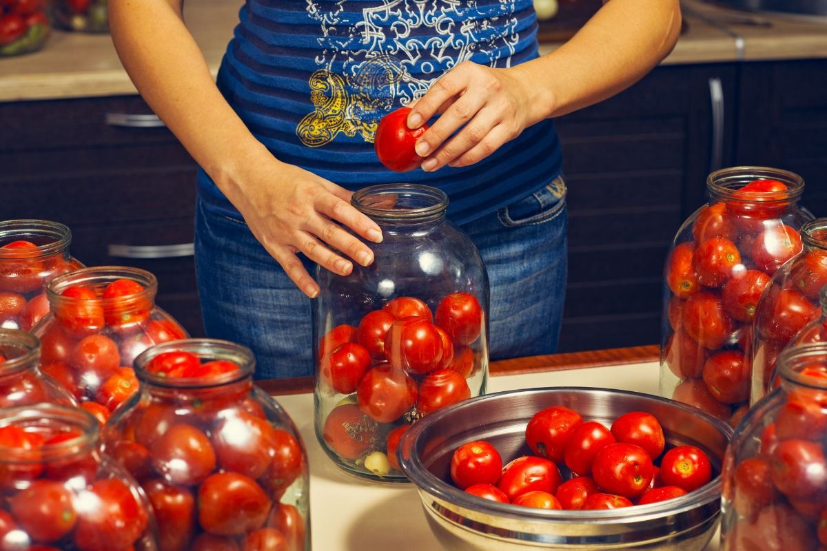How to Preserve Tomatoes Without Canning: 3 Easy Methods