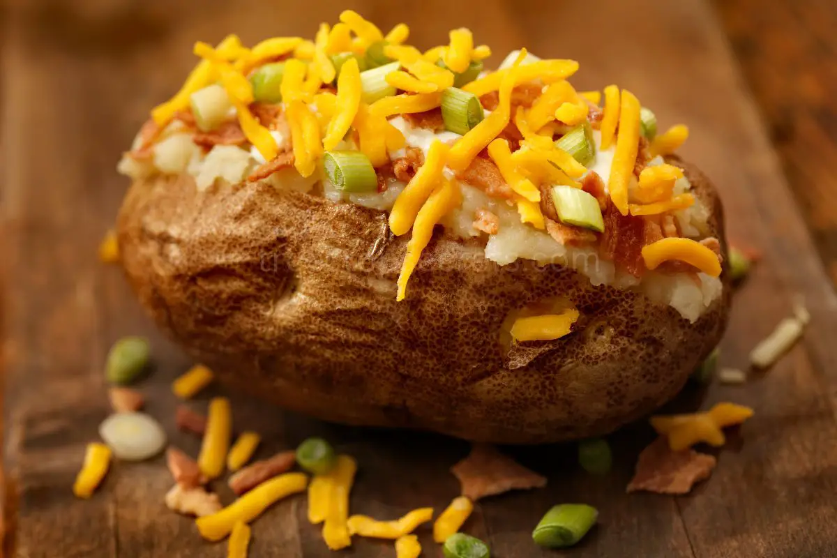 How Much Sodium in a Baked Potato: Nutritional Facts & Tips