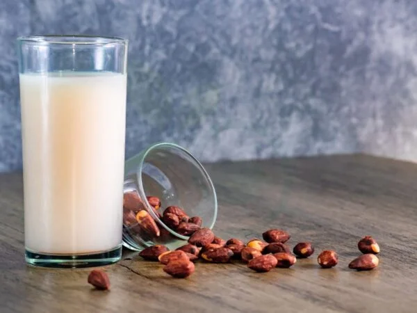 Almond Milk Better Than Milk: Nutritional Benefits & Environmental Impact
