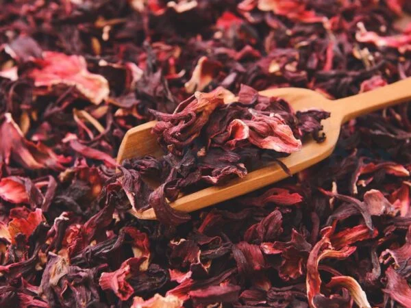 How to Dry Hibiscus: Methods & Uses