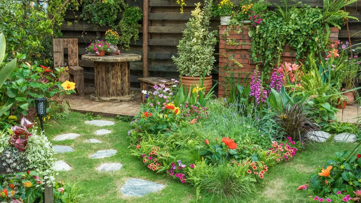 How do you plant a flower garden: Design Tips